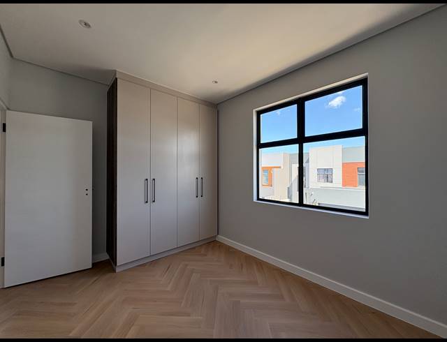 4 BEDROOM HOUSE FOR SALE IN SANDOWN